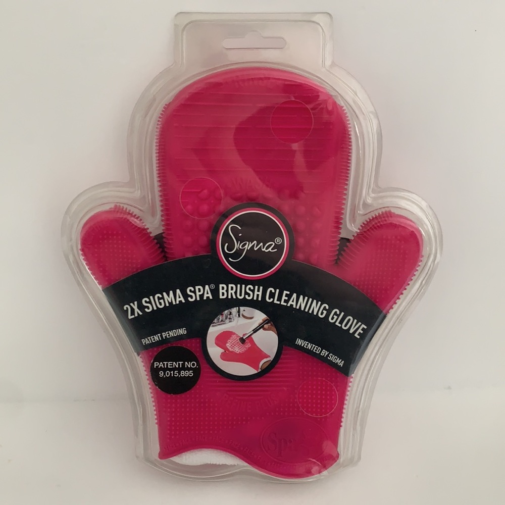 Sigma 2x Brush Cleaning Glove